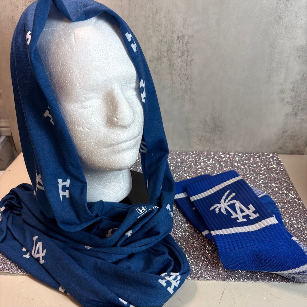 Fanatics Royal Blue LA Logo Infinity Scarf